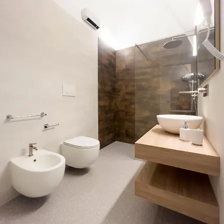 Dimora Dei Celestini מנפרדוניה