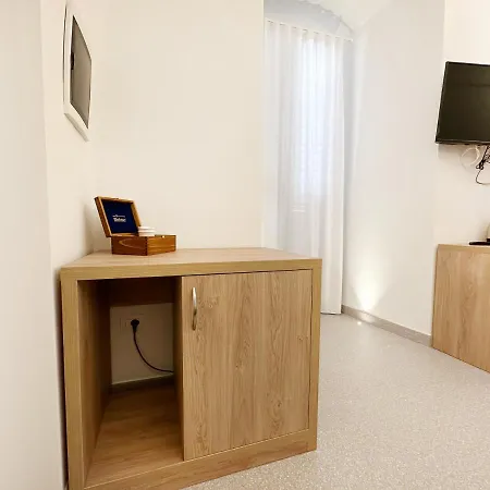 Dimora Dei Celestini Bed and Breakfast 3*