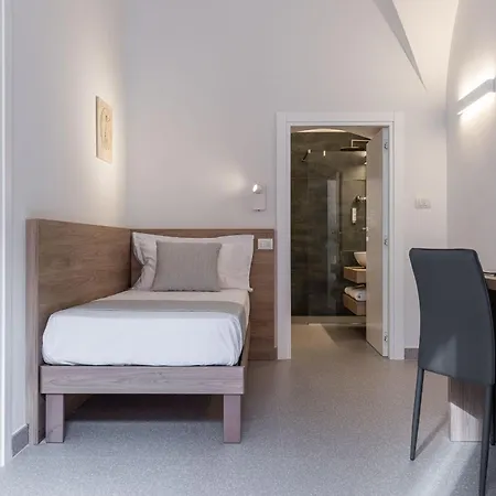 Dimora Dei Celestini 3* מנפרדוניה